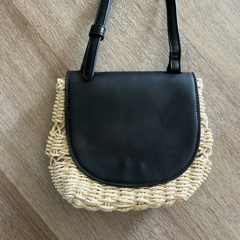 A New Day Small Straw Summer Crossbody Bag